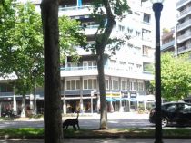 Addmeet Inversión, Local En rentabilidad en Barcelona